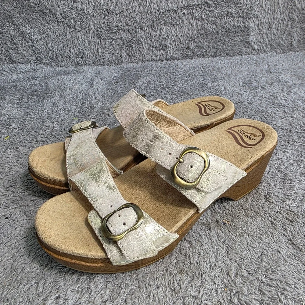 Dansko Platform Sandals Gold Metallic Leather Buckle Wedge Womens 39‎ Excellent